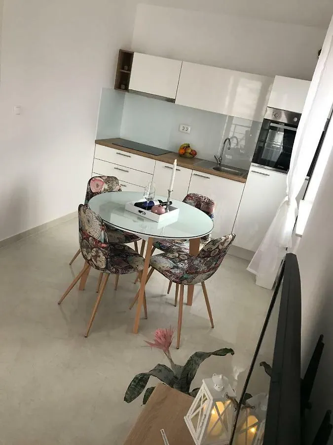 Sweet Apartments Split 0*,